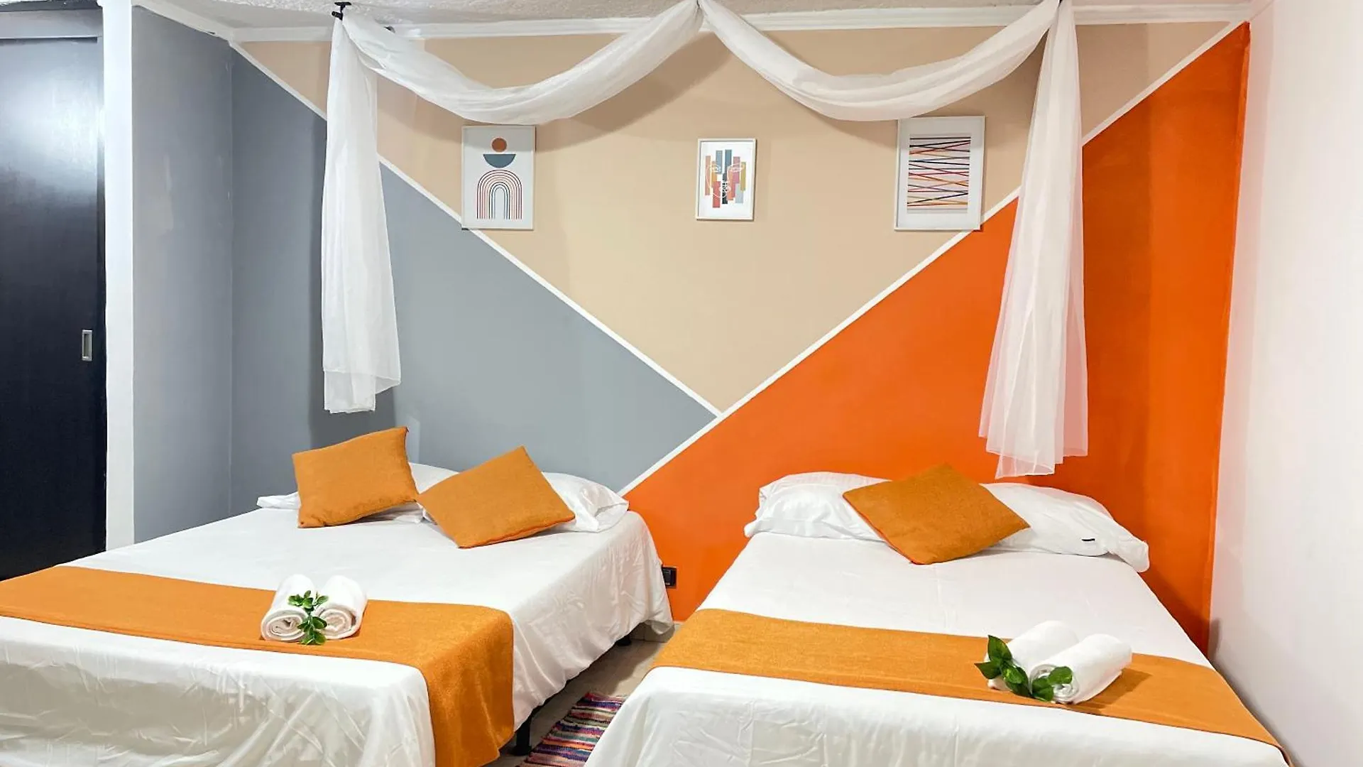Homer Colors - Tu Hogar En Medellin Para 20 Personas