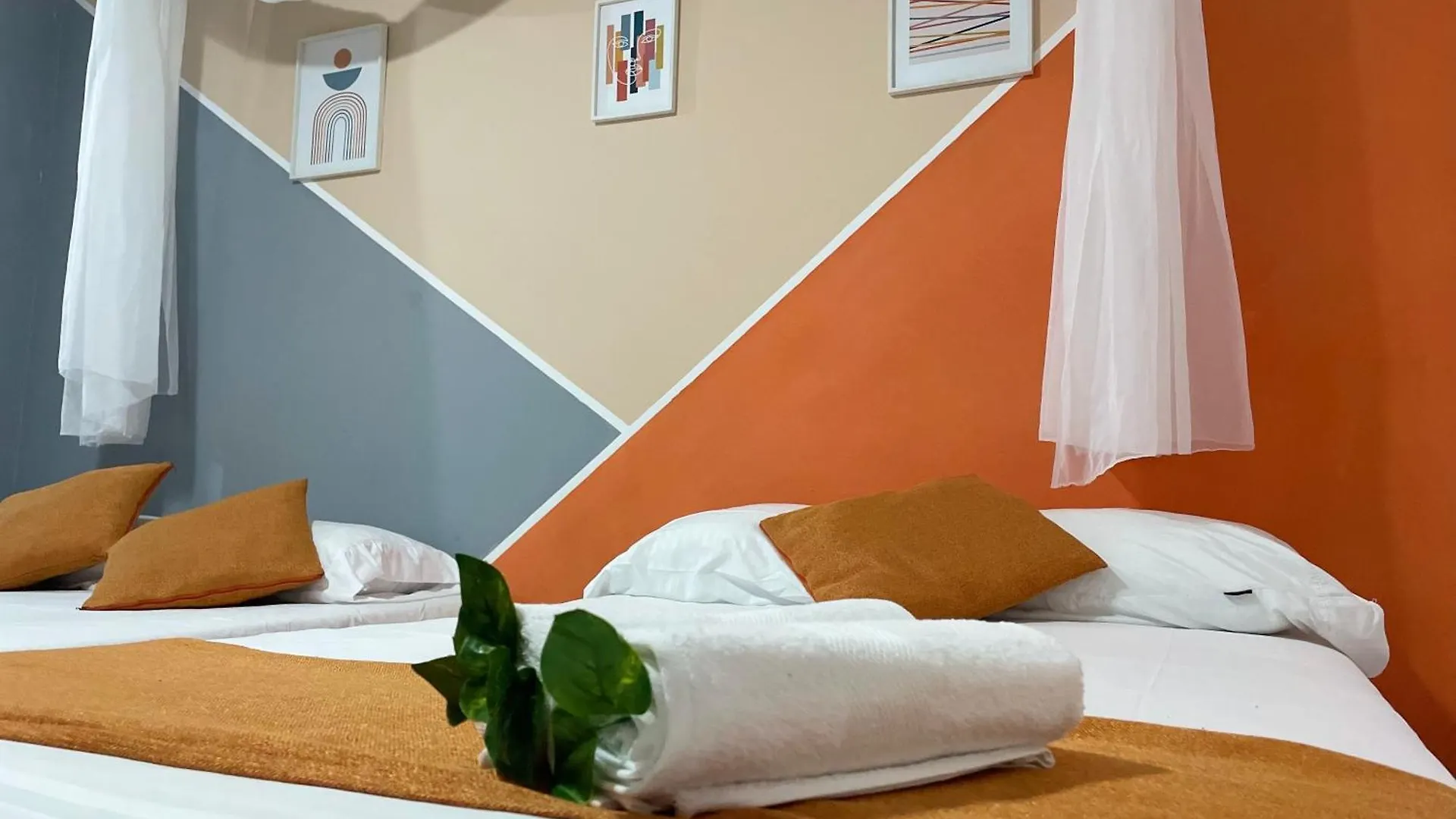 Homer Colors - Tu Hogar En Medellin Para 20 Personas 0*,